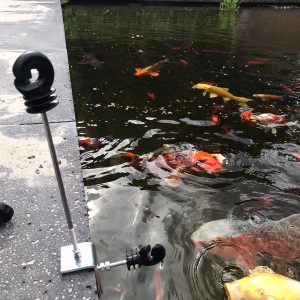 Koltec vijverrand beugel, 25mm rand incl 2 isolatoren p st (UITVERKOCHT)